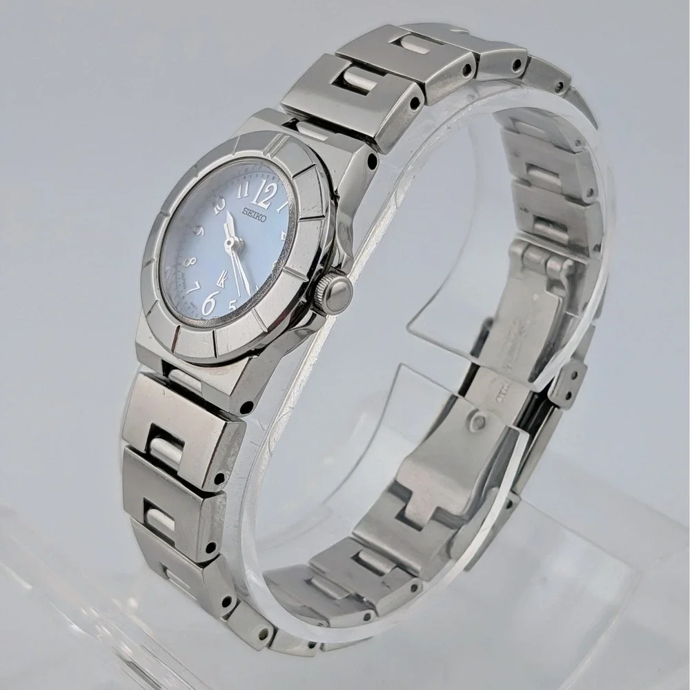 Vintage Seiko Lukia Women's Watch 4N21-1130 Blue MOP Dial Stainless Steel 5.75